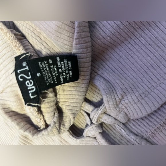 Beige Tie Back Crop Top - Picture 2 of 3